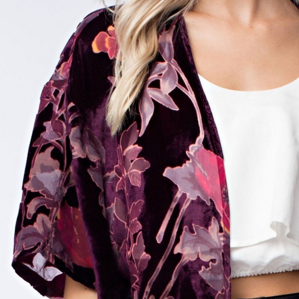 LAST ONE Boutique Honey Punch Velvet Floral Kimono - Picture 3 of 6